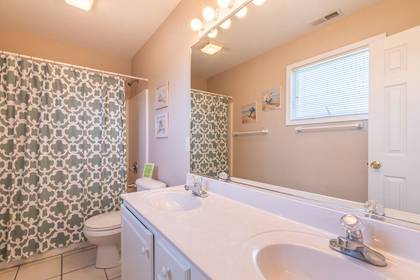 Upper Level Master Bath