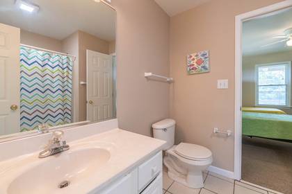 Mid Level Shared Bath