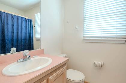 Mid Level Shared Bath