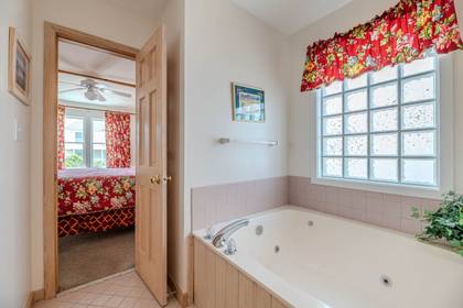 Mid Level Master Bath