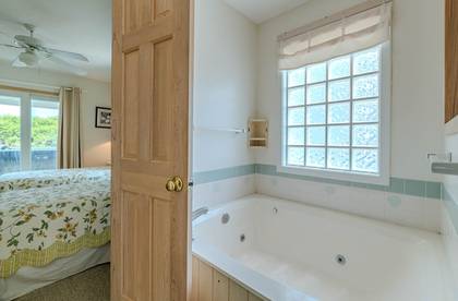 Mid Level Master Bath