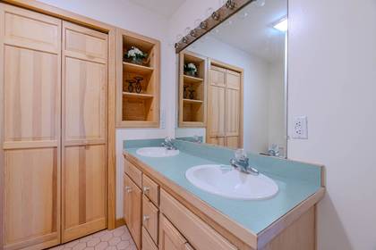 Mid Level Master Bath