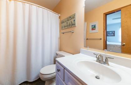 Mid Level Bath