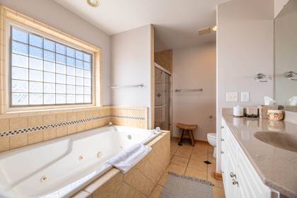 Upper Level Master Bath