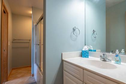 Mid Level Shared Bath