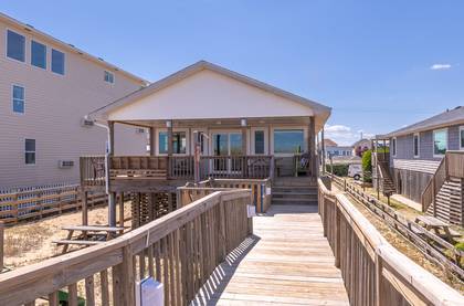 Coleman's Beach Front Inn