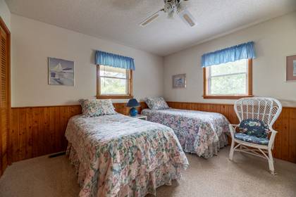 Mid Level Twin Bedroom