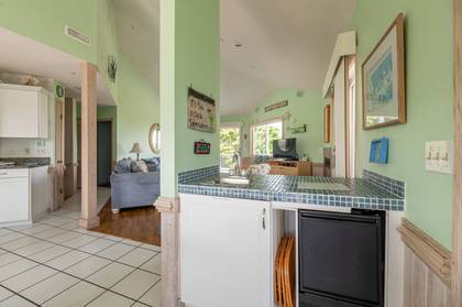Wet Bar with Ice Maker