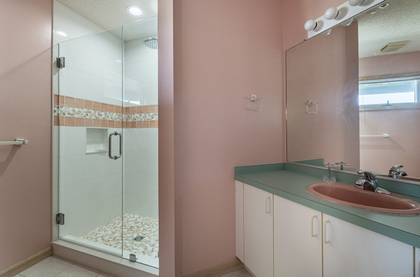 Mid Level Master Bath