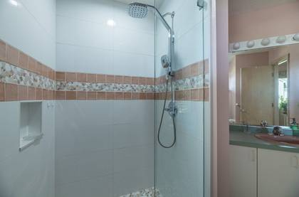 Mid Level Master Bath