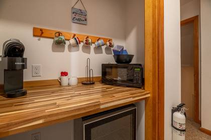 Mid Level Coffee Bar