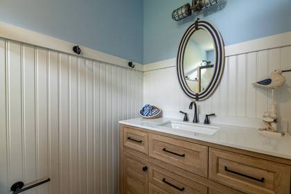 Mid Level Master Bath