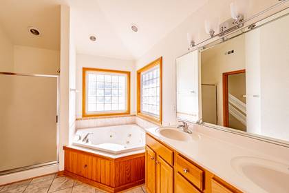 Upper Level Master Bath