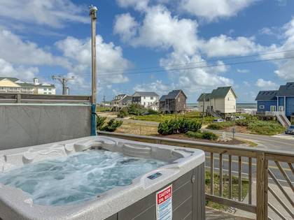 Hot Tub with Ocean Views!