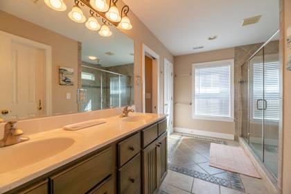 Upper Level Master Bath