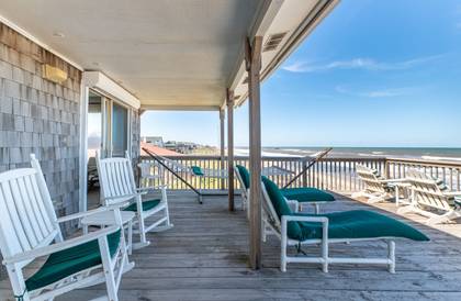 Large Oceanfront Deck