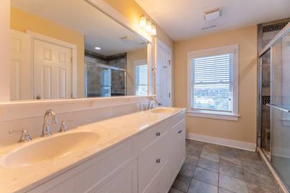 Upper Level Master Bath