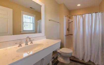 Mid Level Master Bath