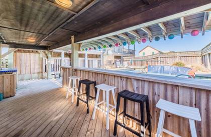 Tiki Bar