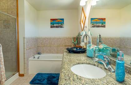 Upper Level Master Bath