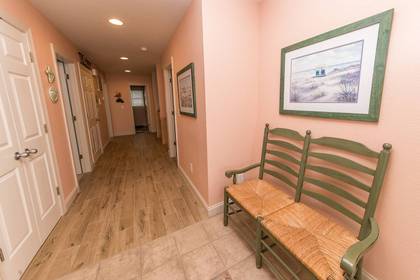 Mid Level Hallway