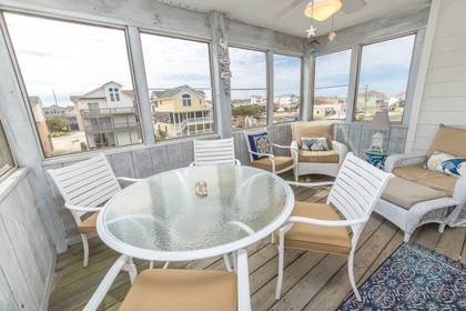 Upper Level Screened Porch