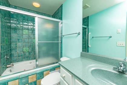 Upper Level Master Bath