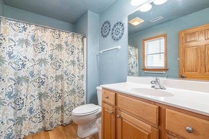 Mid Level Master Bath