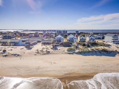 Nice Wide Beach!