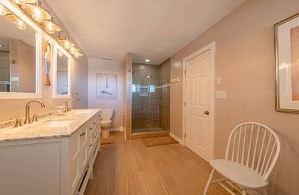 Mid Level Master Bath