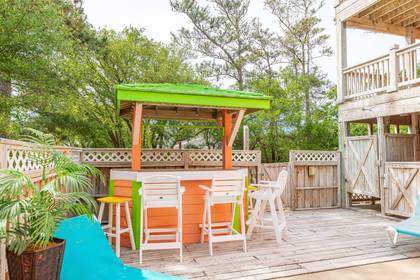 tiki bar