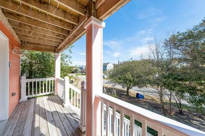 mid level front deck