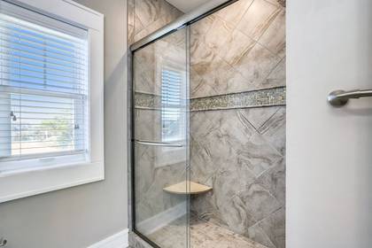 Mid Level Master Bath