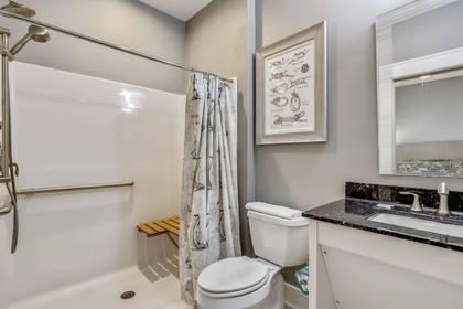 Mid Level Master Bath