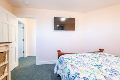 mid level bedroom