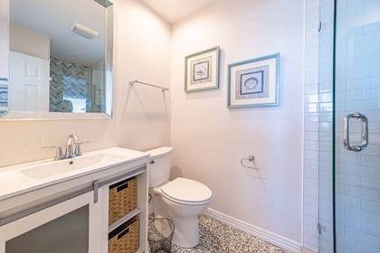Mid Level Master Bath