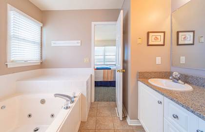 Mid Level Shared Bath