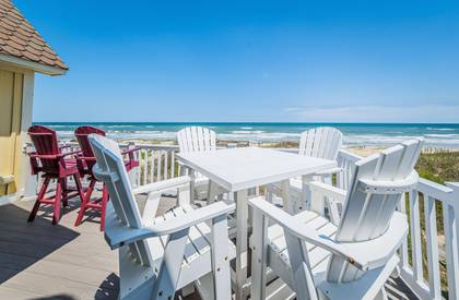 Top Level Sun Deck with spectacular Ocean Views!