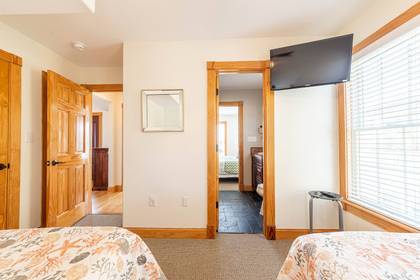 mid level bedroom