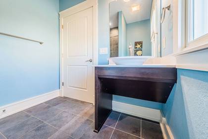 Mid Level Master Bath
