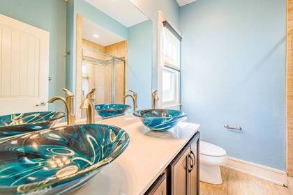 Mid Level Master Bath