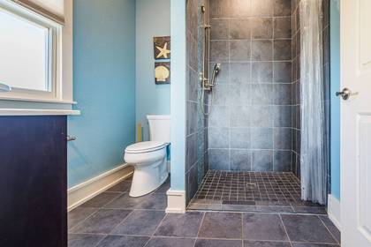 Mid Level Master Bath