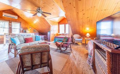 Upper Level Sitting Area