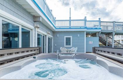 Hot Tub and Cabana