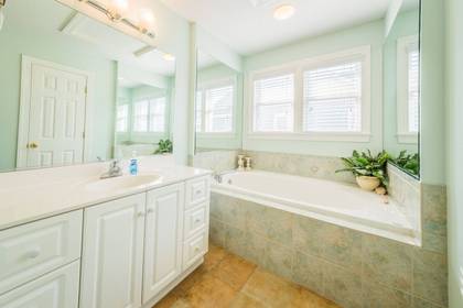 Upper Level Master Bath