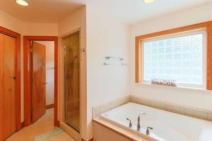 Upper Level Master Bath