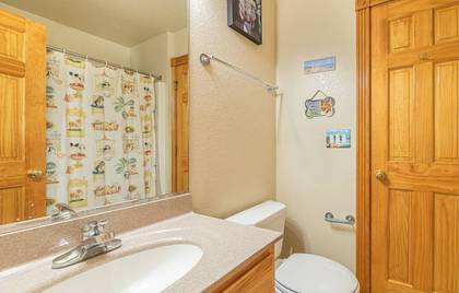 Mid Level Shared Bath