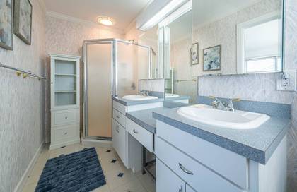 Upper Level Master Bath