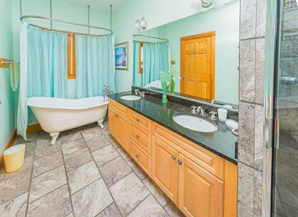 Mid Level Master Bath