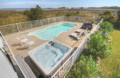 Pool & Hot Tub